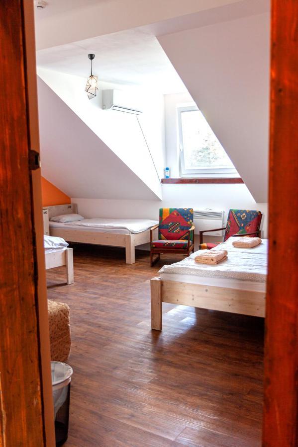Vila Veselova, Ljubljana City Center Hostel Exterior photo